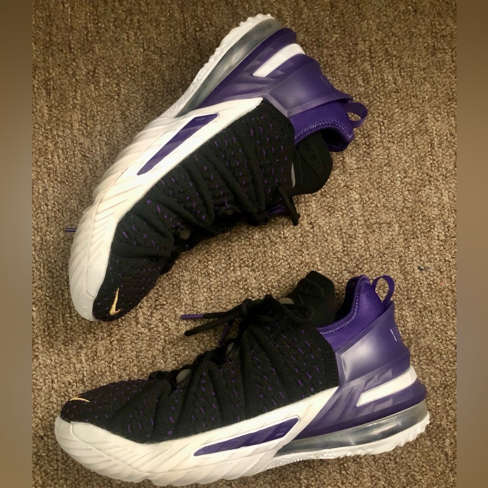 LEBRON XVIII (GS 5Y)